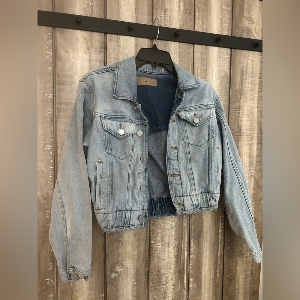 BLANKNYC Cropped Elastic Waist Denim Bomber Trucker Jacket, XS - Picture 5 of 10